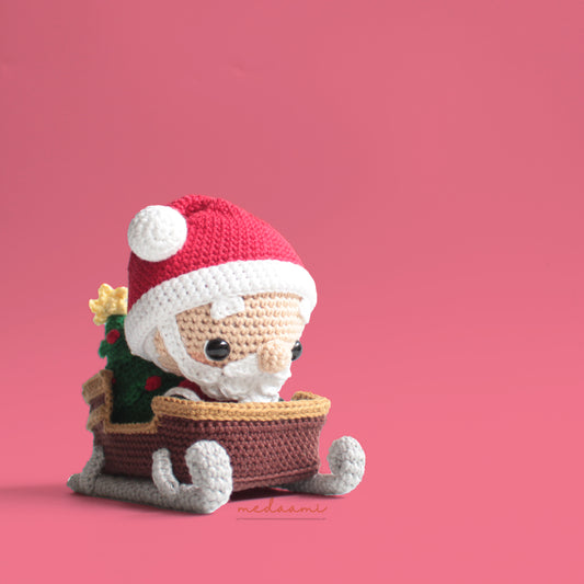 Christmas Santa on a Sleigh Amigurumi Pattern