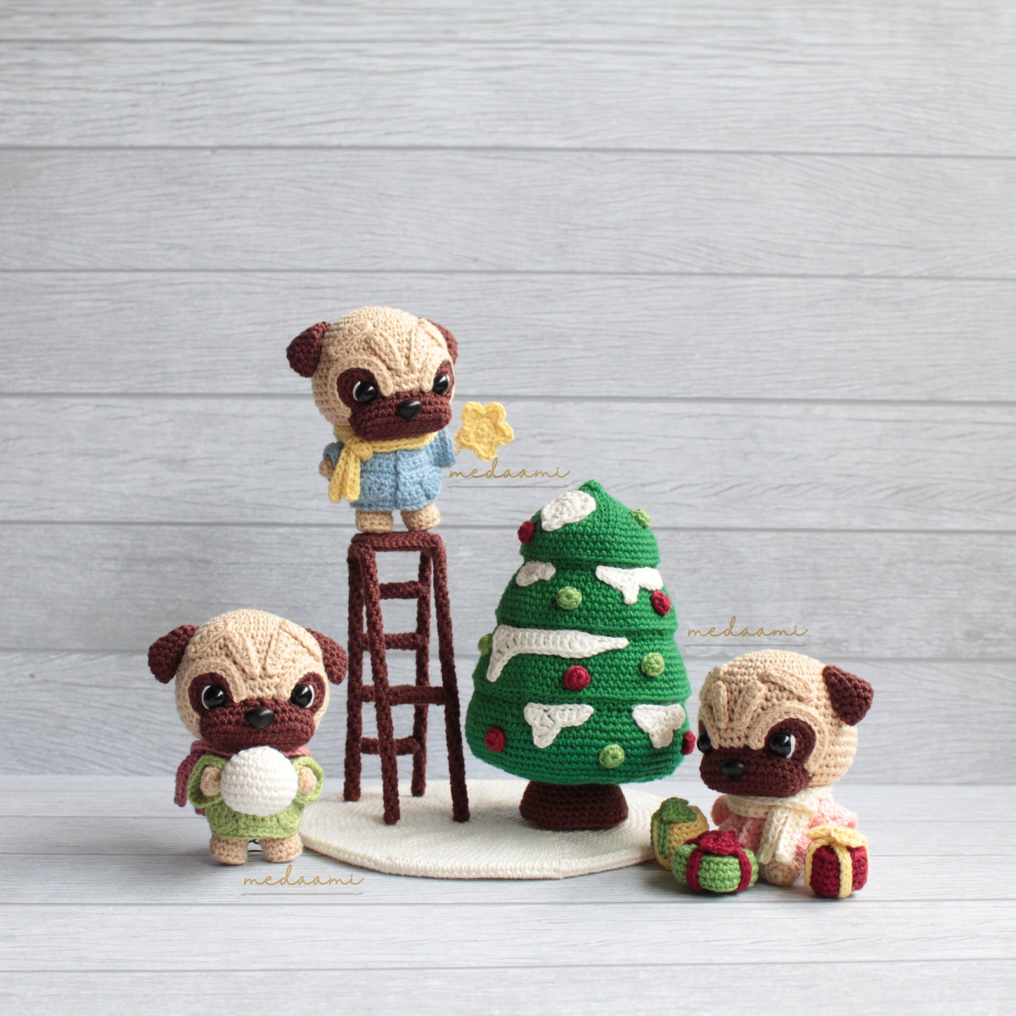 Christmas Pugs Set Amigurumi Pattern