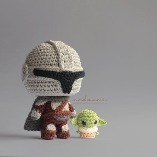 The Mandalorian and Mini Baby Yoda Amigurumi Pattern
