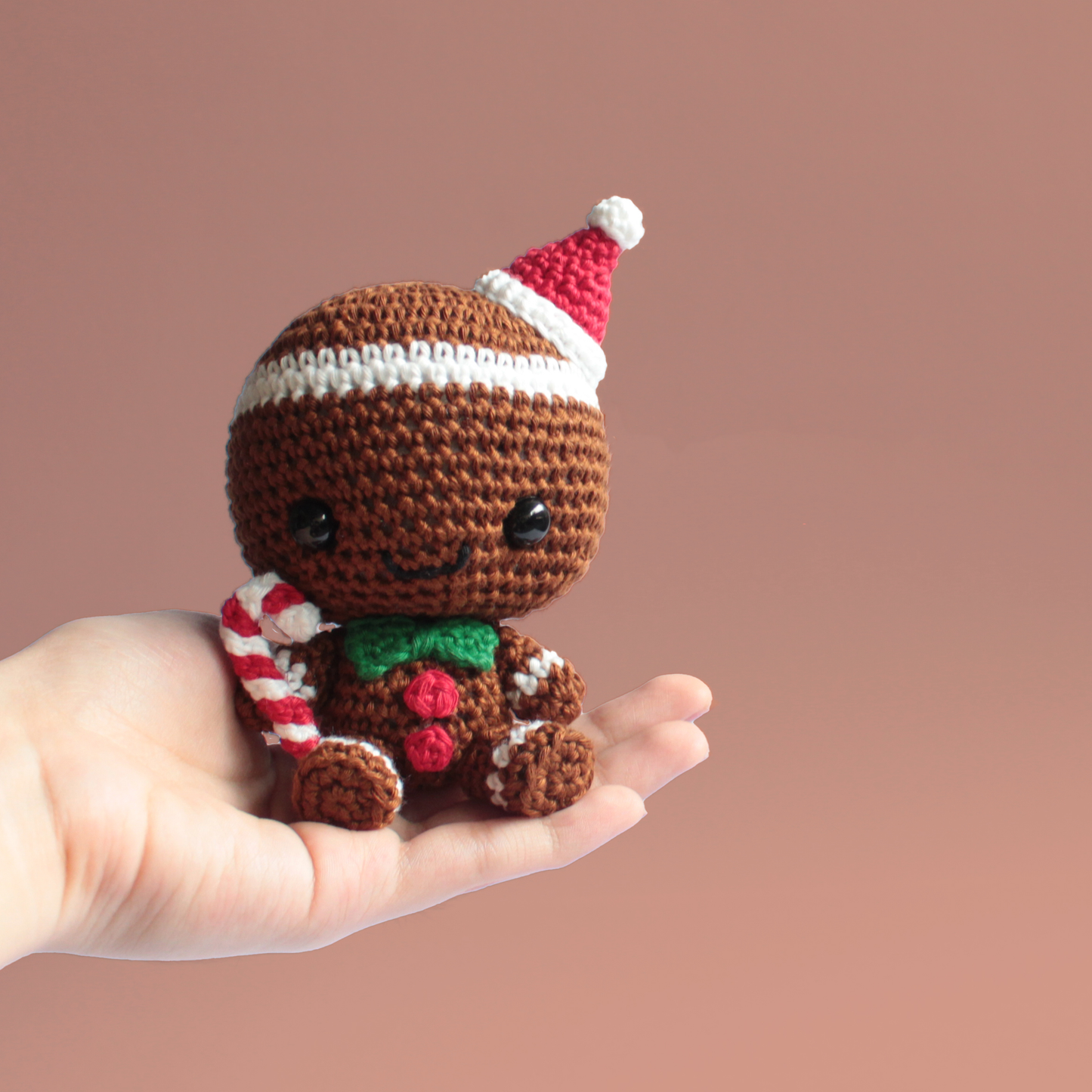 Christmas Gingerbread Man Amigurumi Pattern