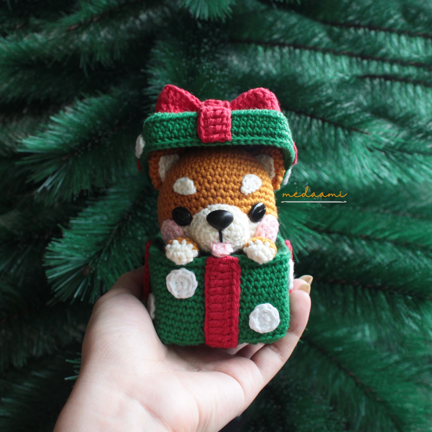 Christmas Present Shiba Inu Amigurumi Pattern